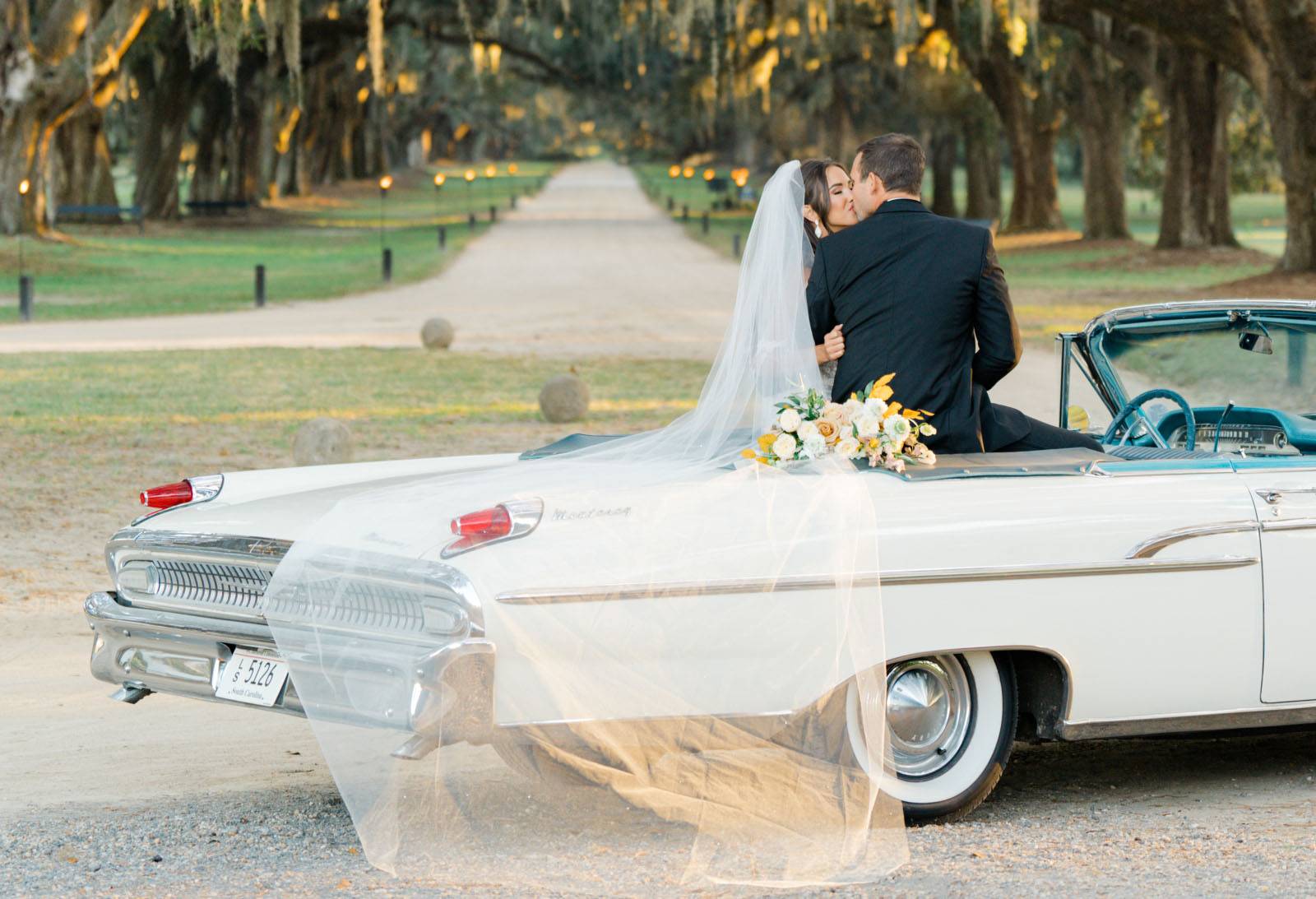 Jewel Toned Fall Lowcountry Wedding at Boone Hall | Charleston Real ...