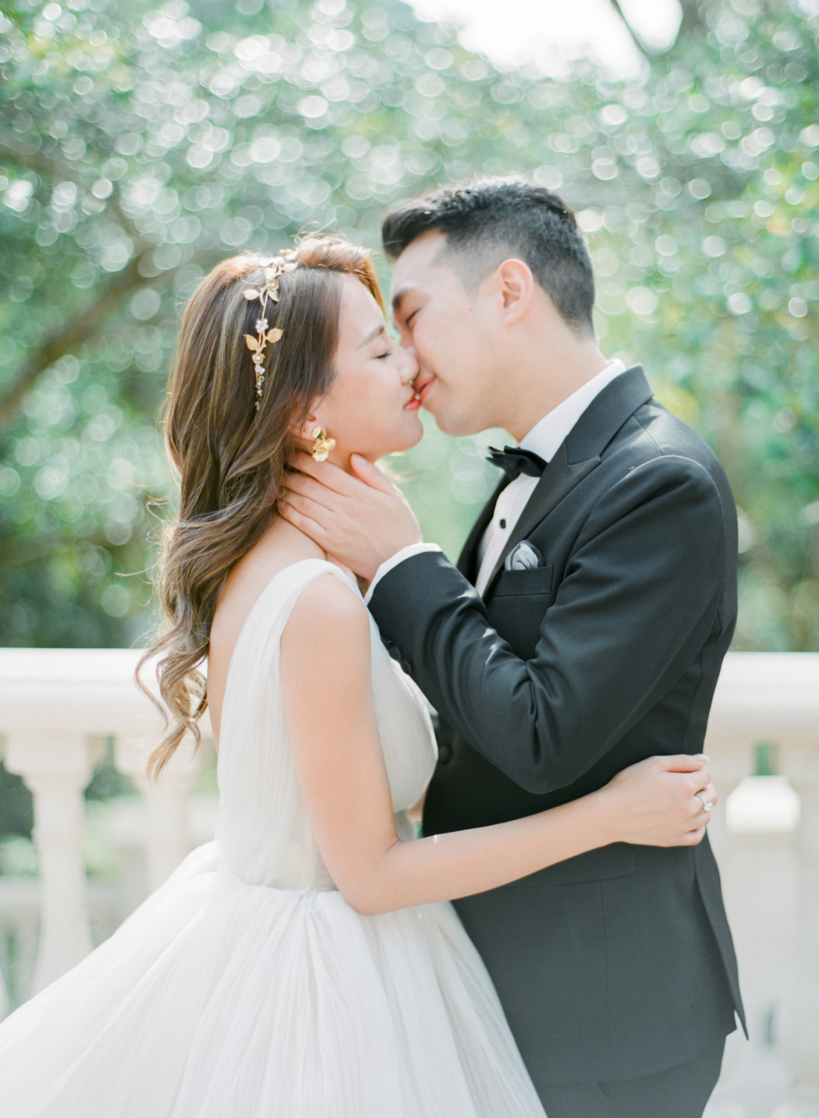 An elegant and romantic engagement shoot in Hong Kong Hong Kong Engagement pic