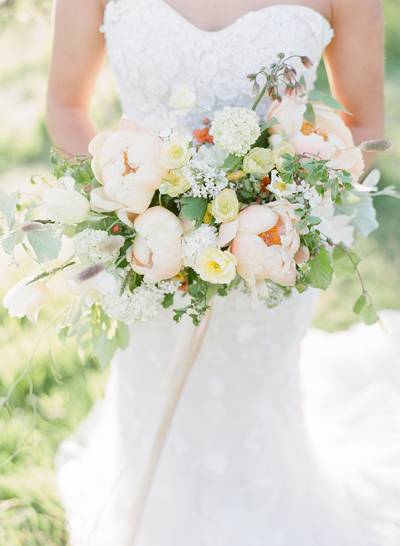 Pretty And Organic Bridal Shoot