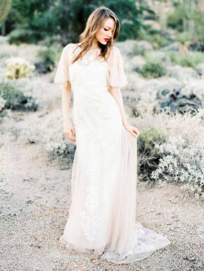 Desert Bridal Shoot With Red Peony Bouquet