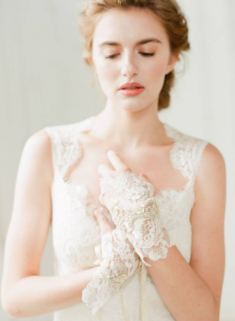 Lace wedding gloves