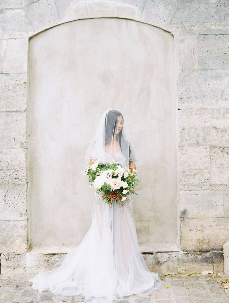 Paris Bride with veil