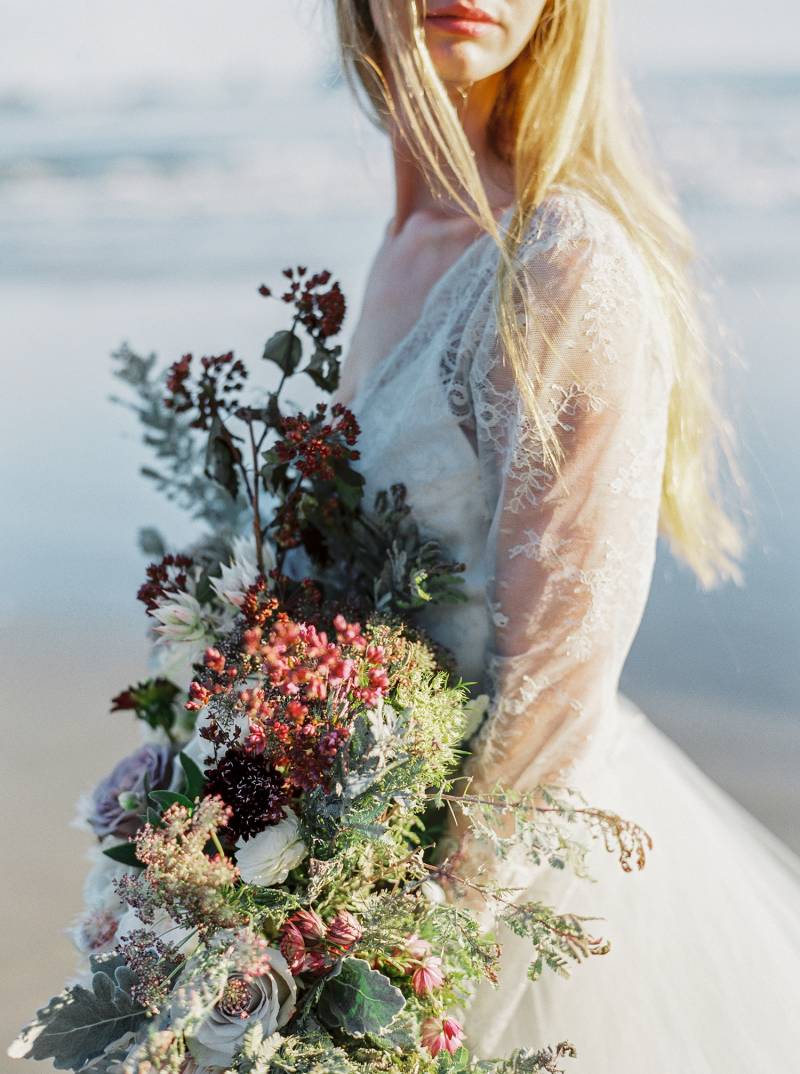 Oregon Coast bridal inspiration with stunning florals | Oregon Wedding ...