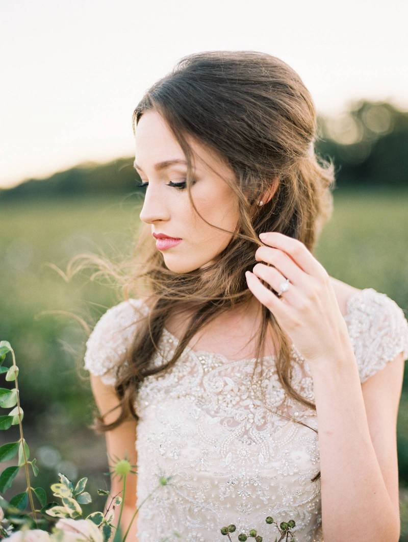 Stunning bridals in the cotton fields of Arkansas | Arkansas Bridals