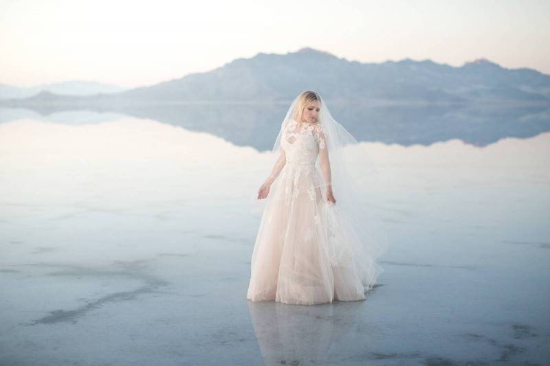 Magical bridals on the Salt Flats of Utah | Utah Bridals