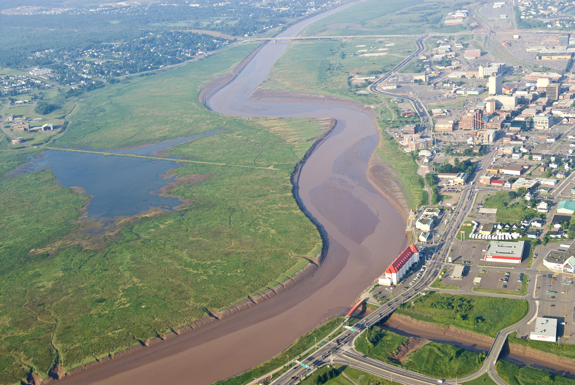 Petitcodiac River, Tidal Bore, Moncton, Downtown