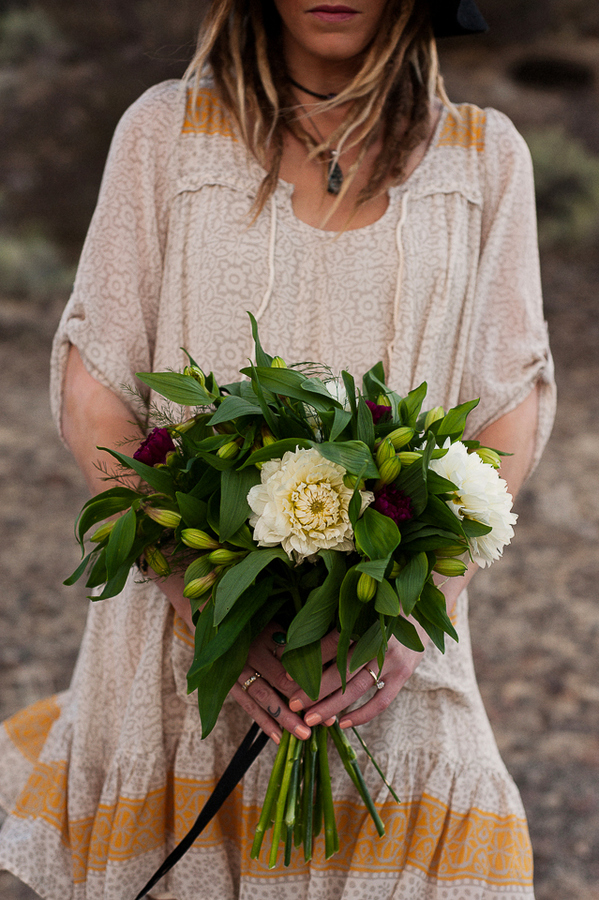 Organic Engagement in Vantage on Apple Brides