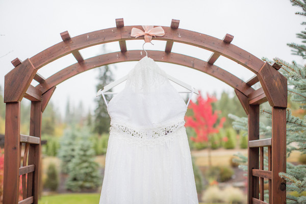 A Styled Bridal Shoot Packed With Fresh Spring Inspiration