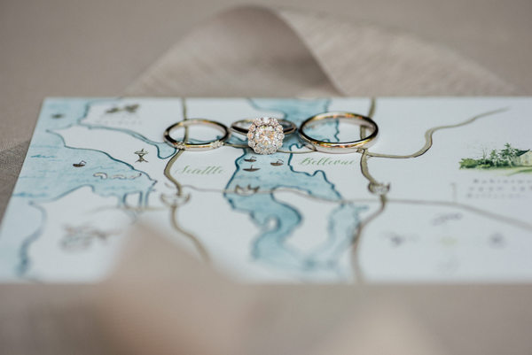 Cheery, Romantic Spring Bellevue Wedding on Apple Brides