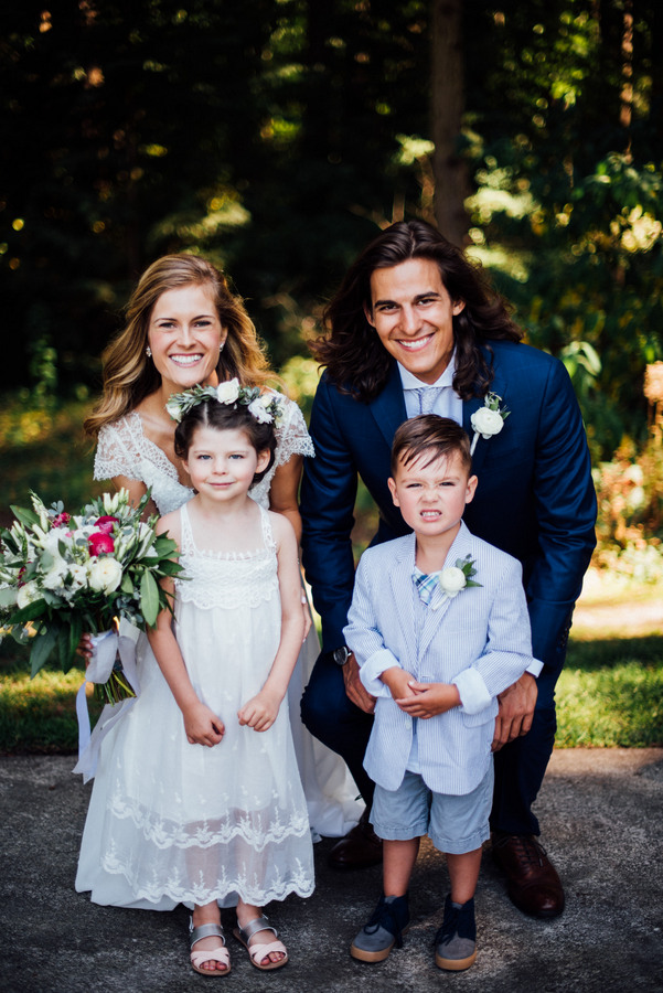 Cheery, Romantic Spring Bellevue Wedding on Apple Brides