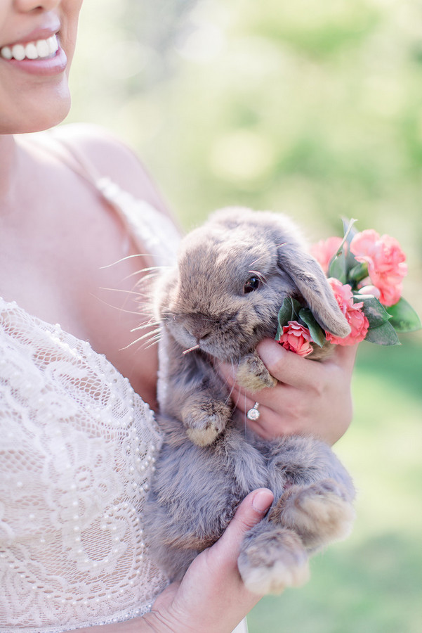 PNW Inspired Coral Wedding Inspiration with a Furry Friend on Apple Brides