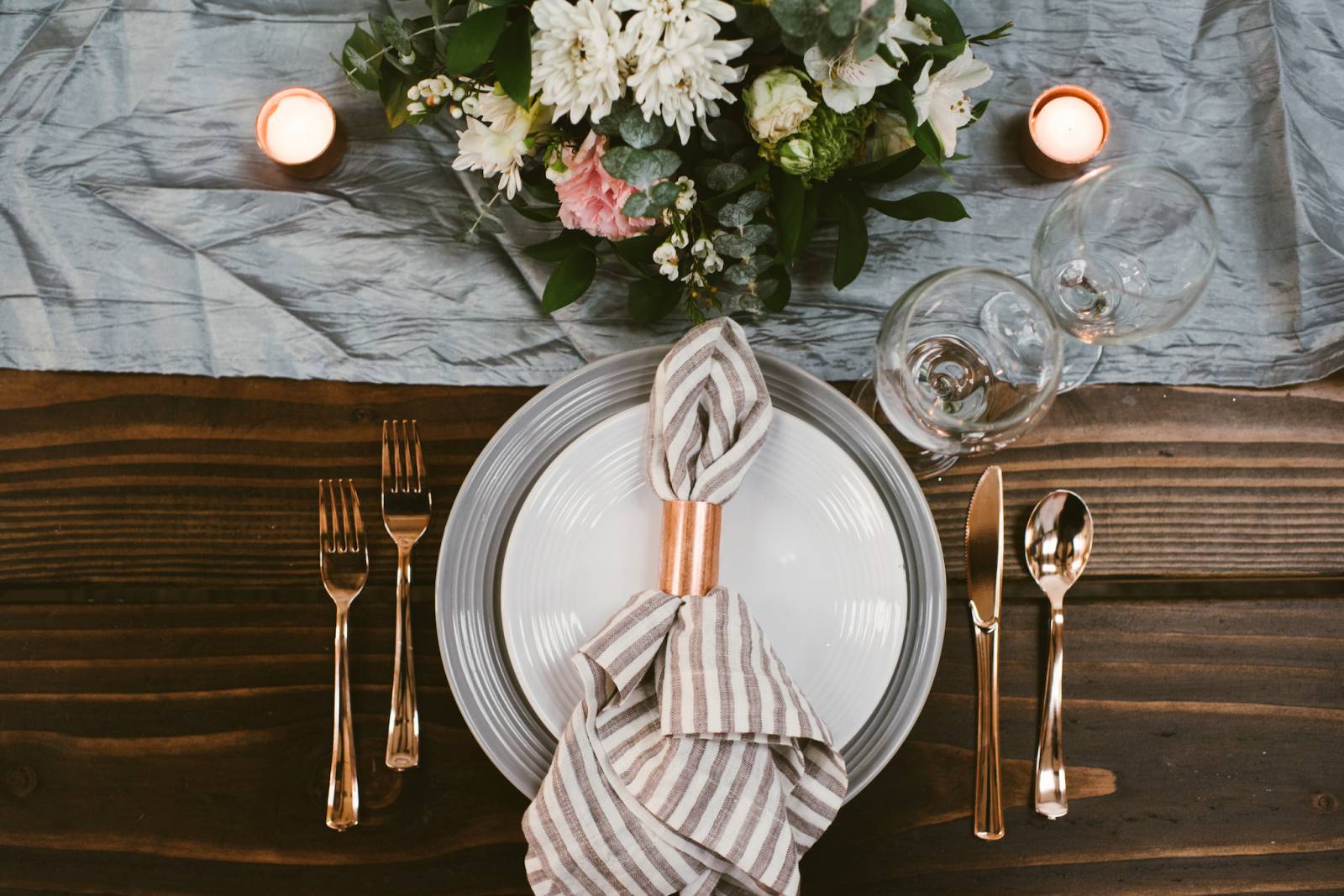copper table setting