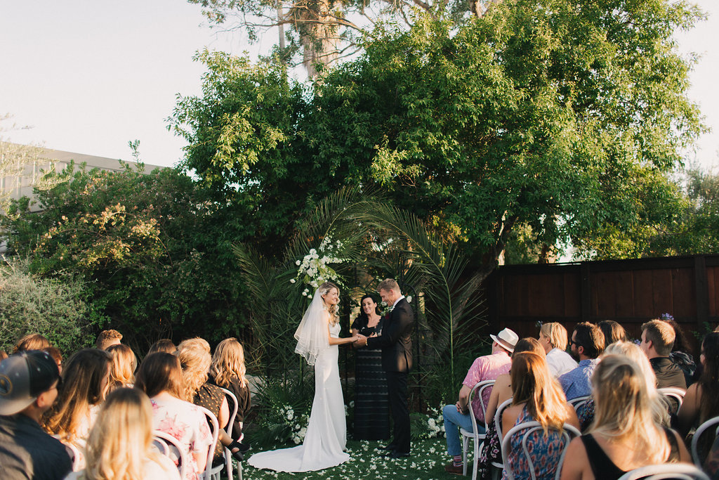 How To Officiate A Wedding? 2024 Guide For You + Expert Tips