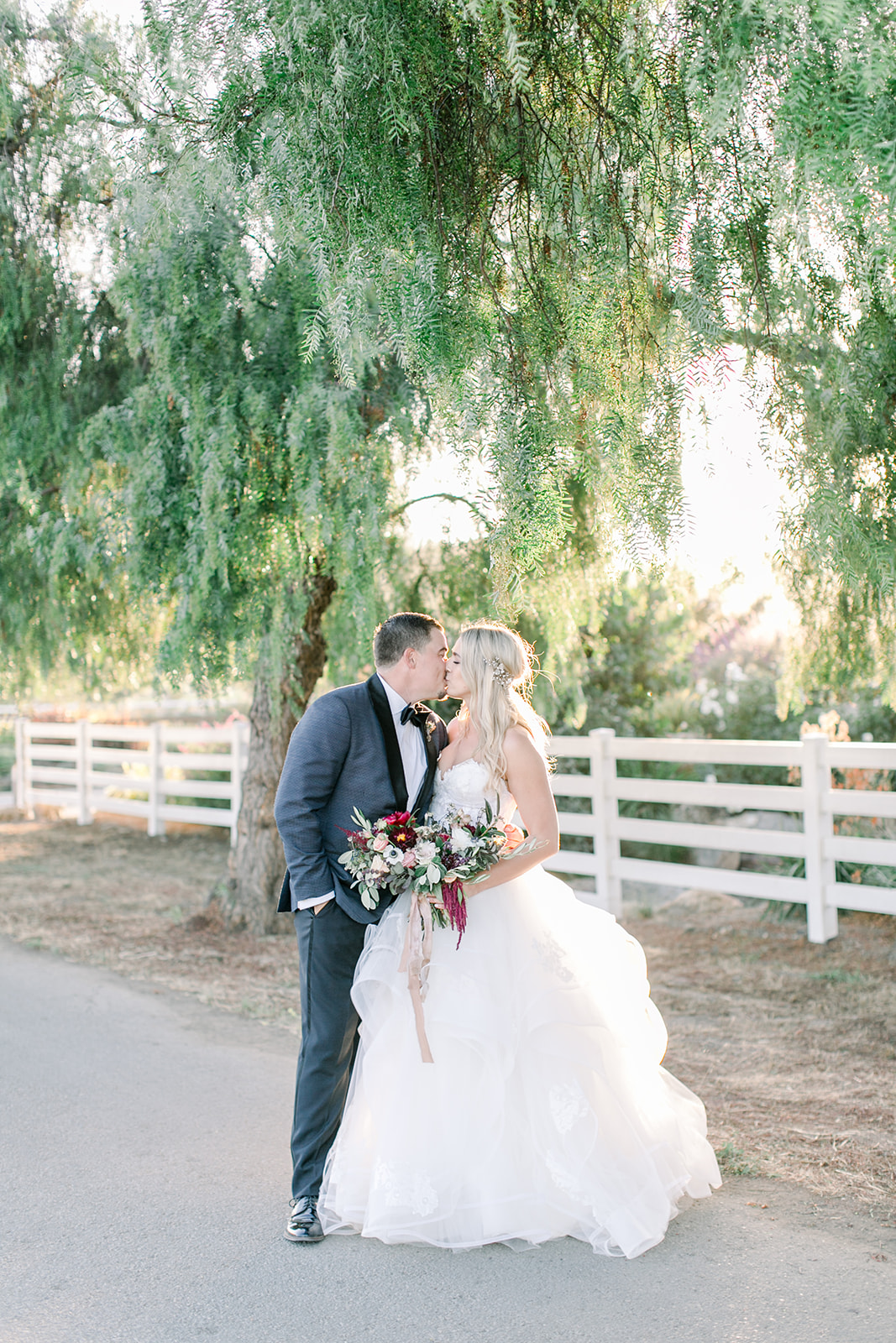 A Fresh And Modern Country Wedding At The White Barn Real