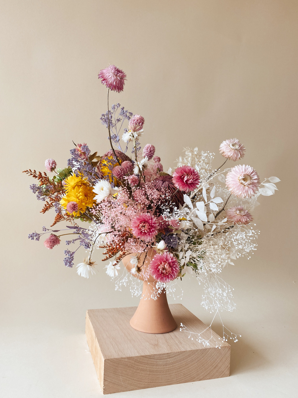 dried flower arrangements for weddings