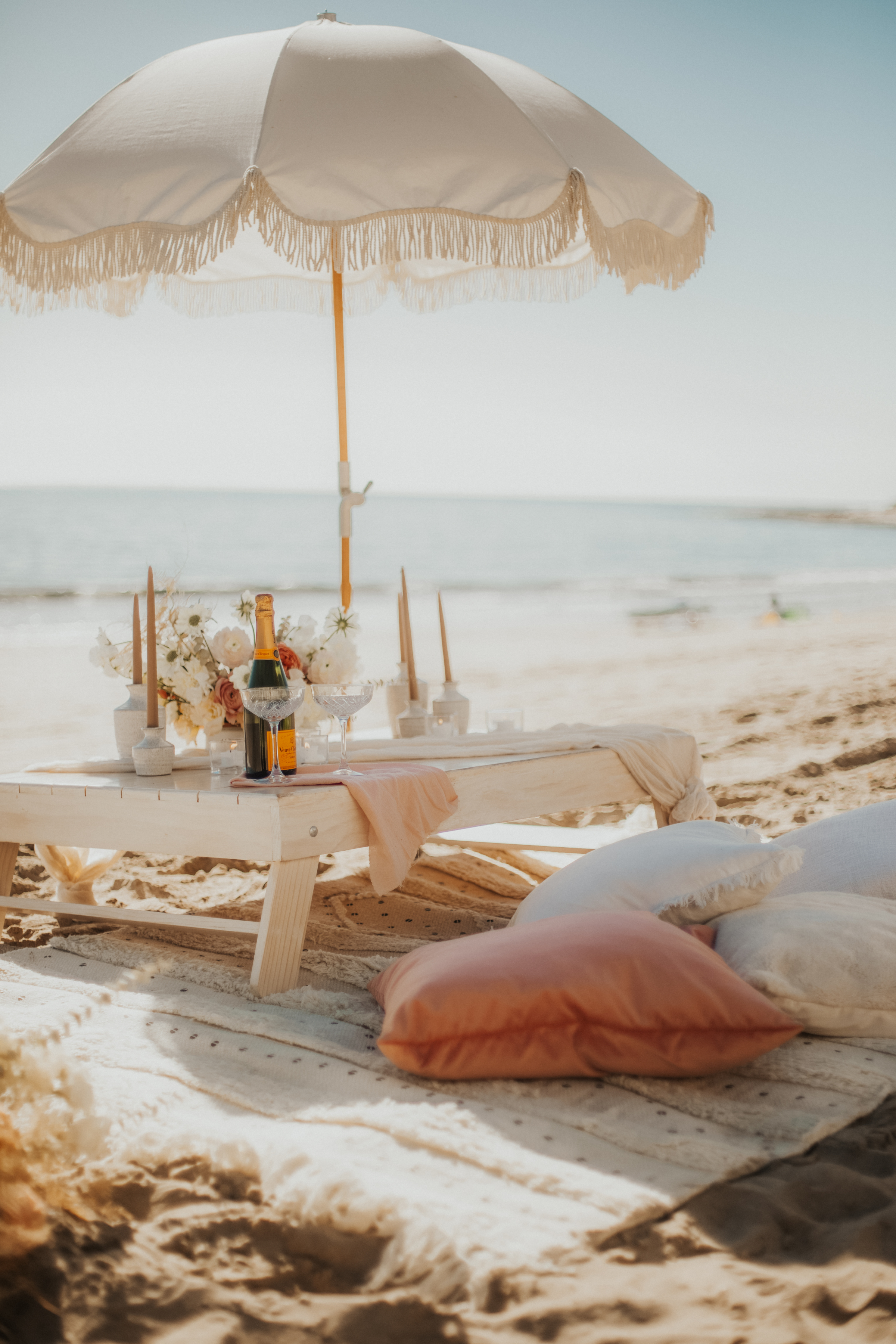 picnic, flowers, beach, candles, votives, Champagne, pillows