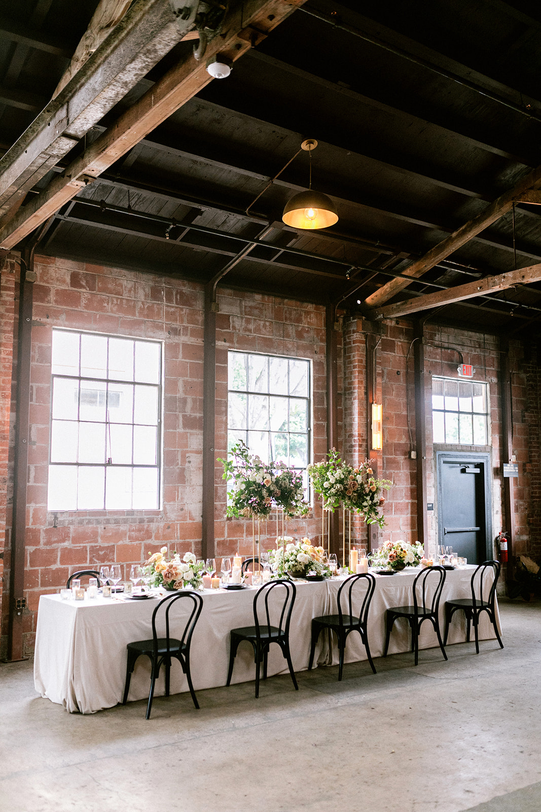 urban, brick, reception, table, chairs, flowers