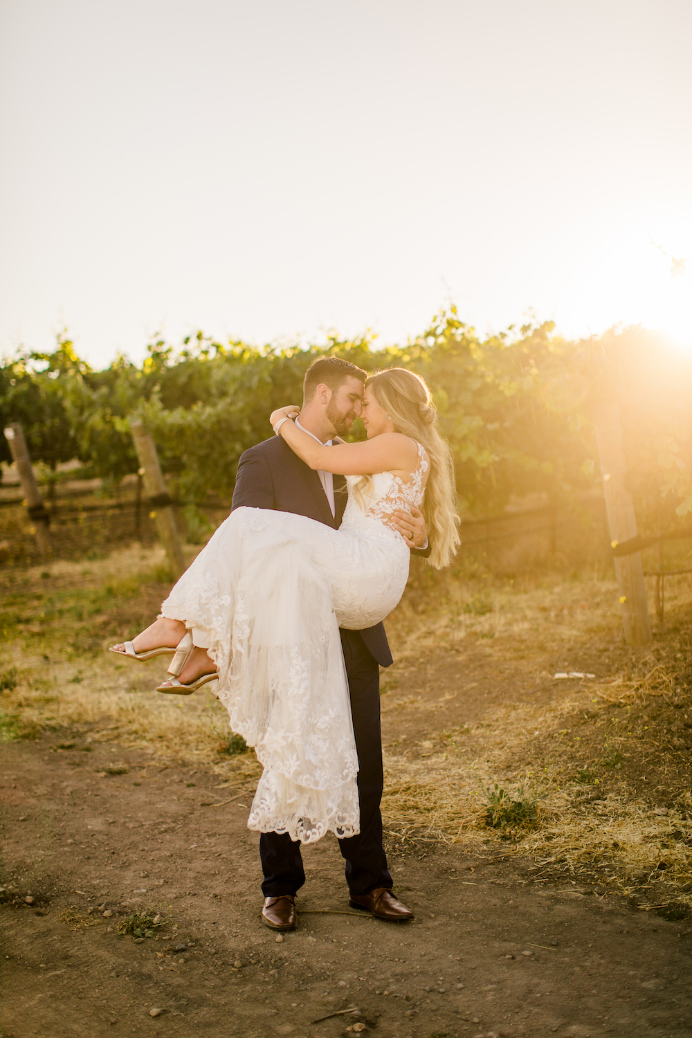 bride, groom, sunset, kiss