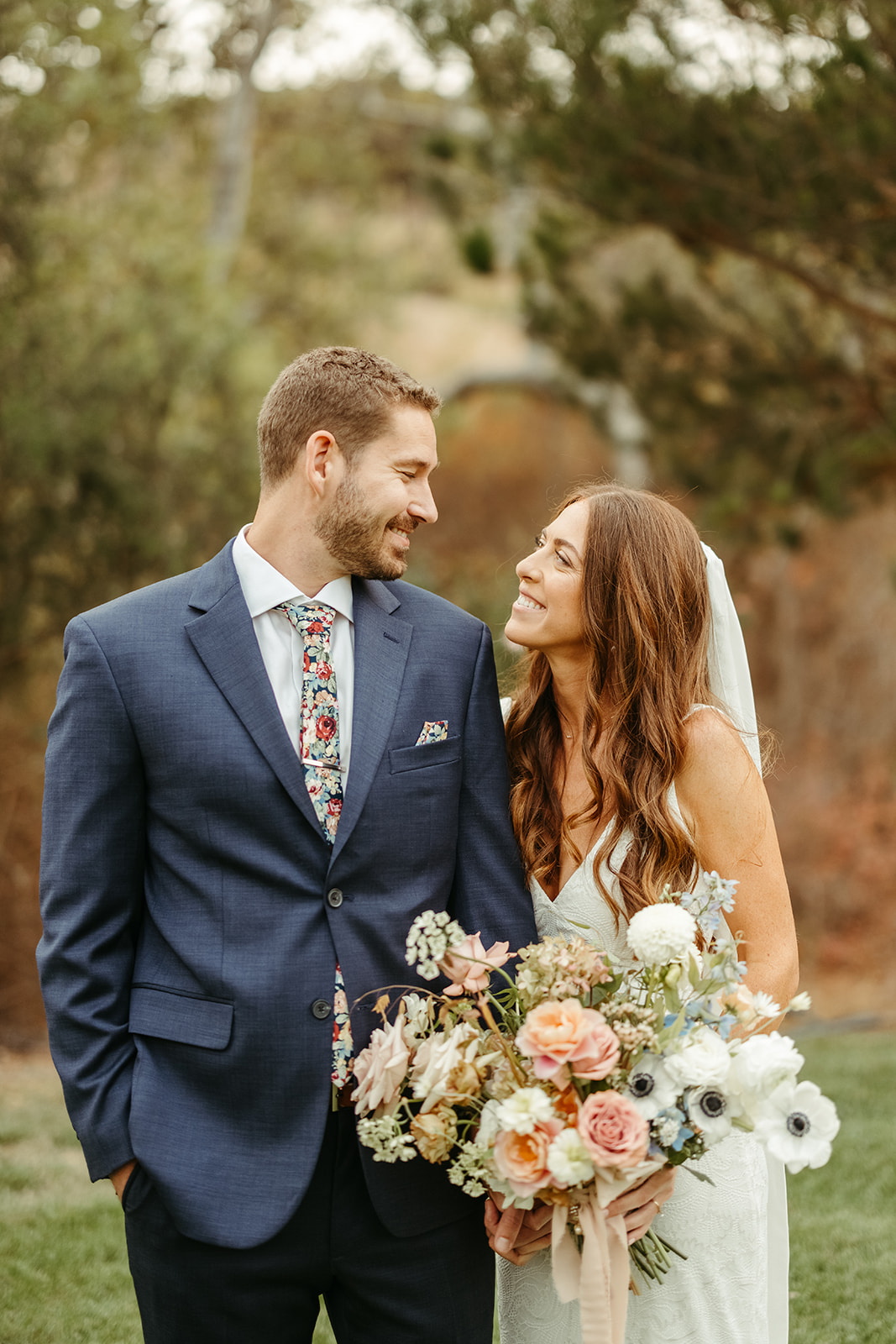 bride, groom, bouquet, flowers, kiss, dress, hair, suit