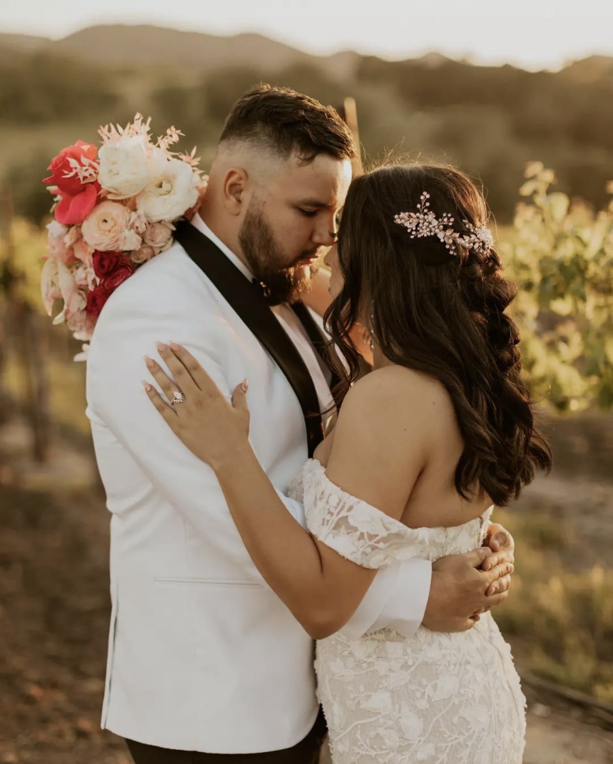 Trend Alert: Top Knot Hair Styles for Your Wedding (for both brides and  grooms)