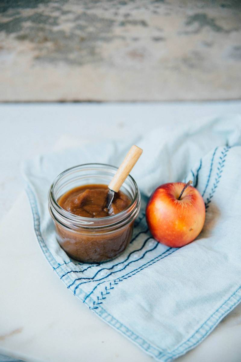 crockpot apple butter wedding favor