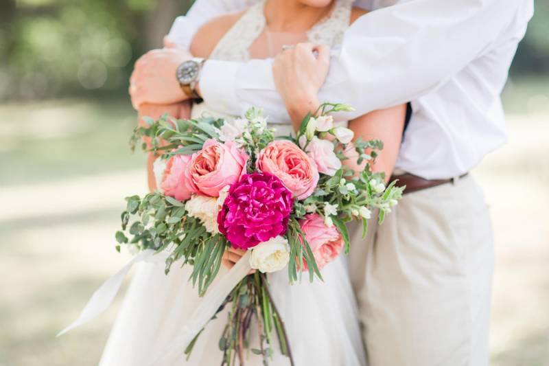 Large wedding bouquet with shades of pink