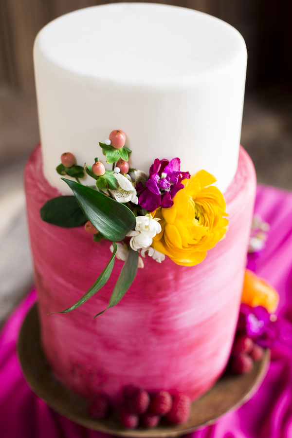 Hot pink and white wedding cake