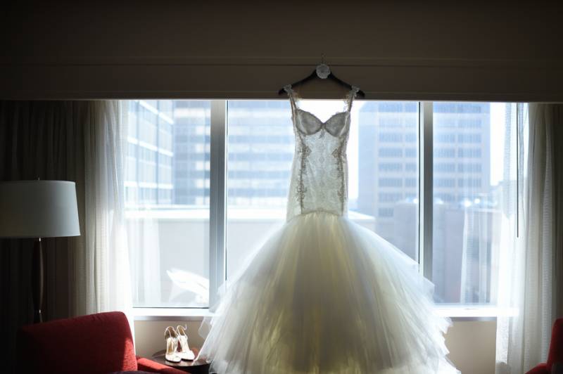Lace trumpet wedding dress