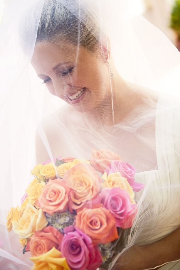houston museum wedding - bride with veil