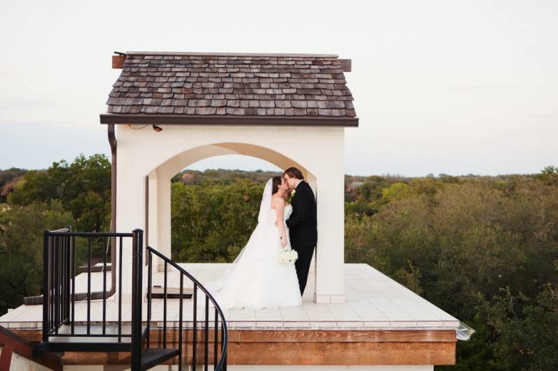 Stunning Bride and Groom Photo