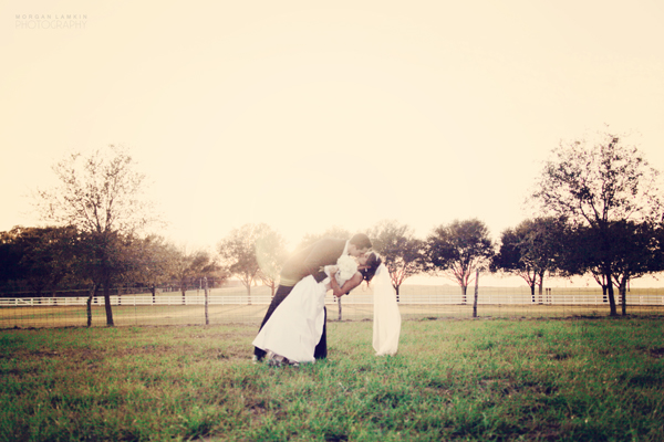 Bride and Groom Photo Session Ideas