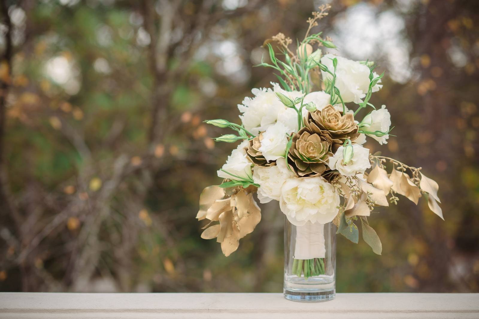 white and gold wedding bouquet