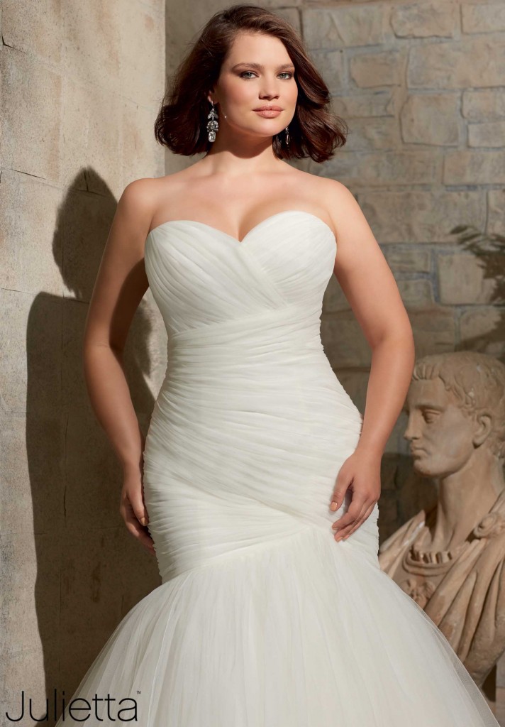 Wedding Dresses For Curvy Brides