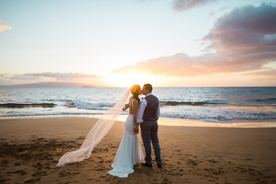 An Elegant Maui Destination Wedding Maui Beach Wedding 041216 25