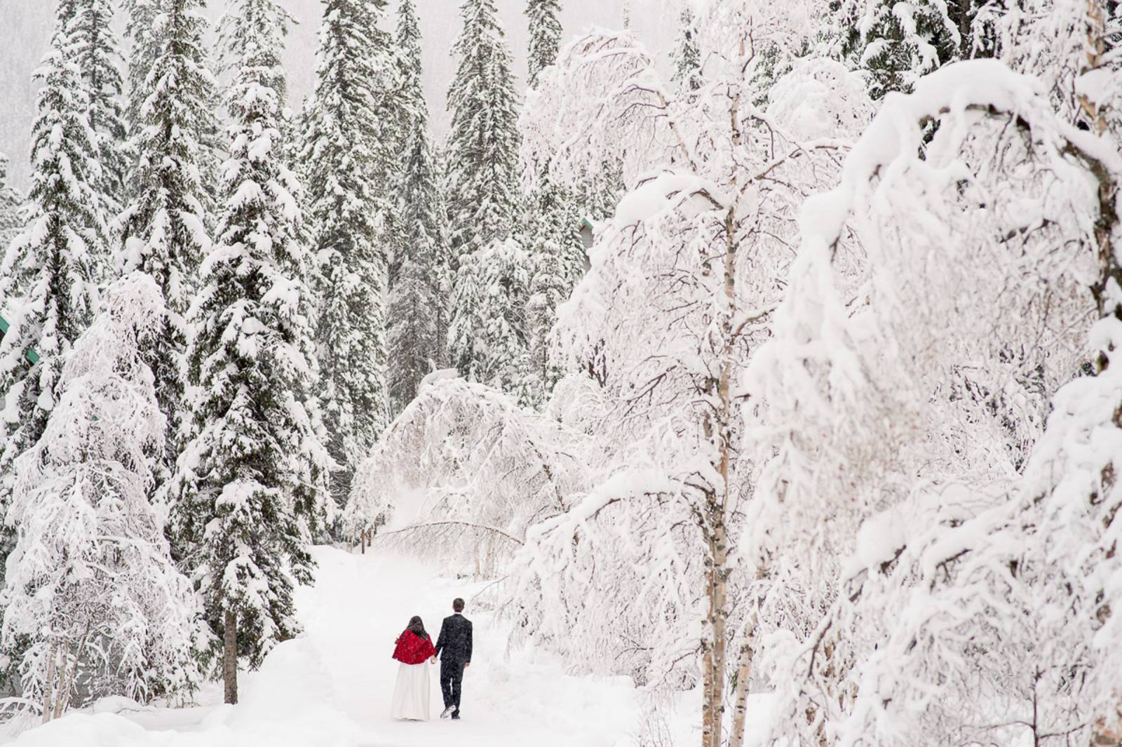 Places To Elope In The Canadian Rockies Located A Mere 20 Minutes From The Town Of Banff You Ll Find Historic Rustic Cabins Storm Mountain Lodge With Woodburning Fireplaces And
