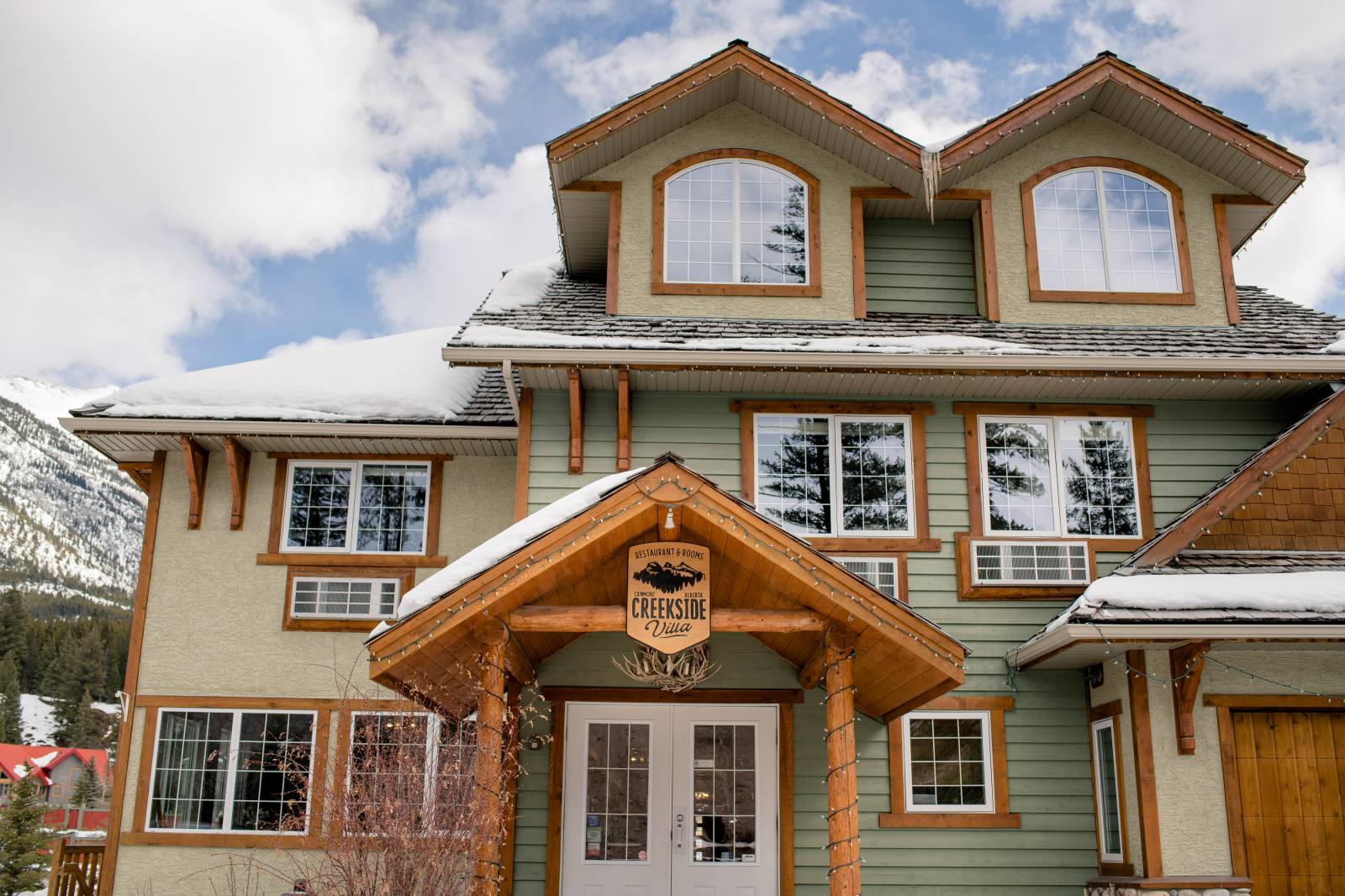 Creekside Villa Canmore Wedding Venue | Canmore