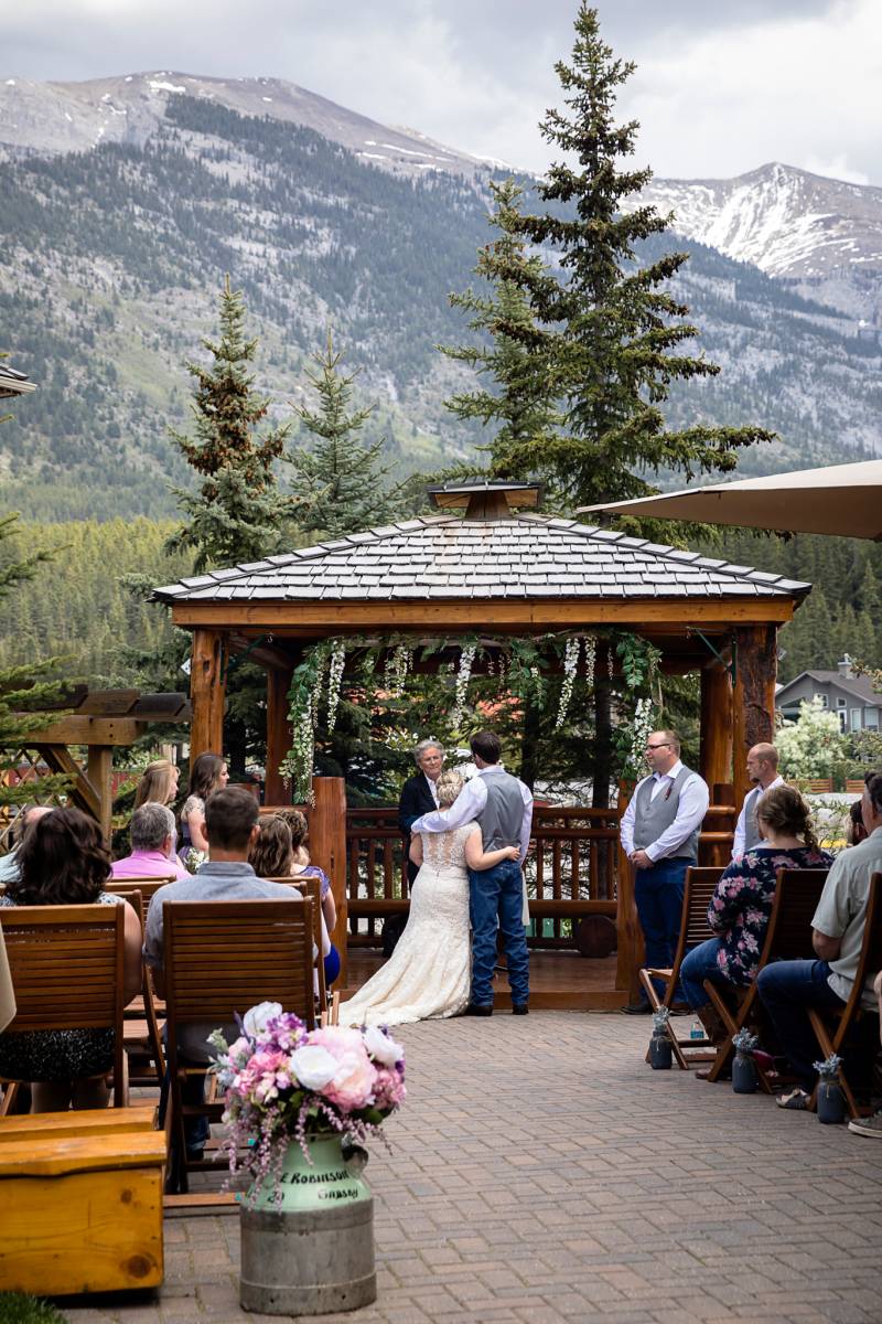 Canmore Wedding Photographer, mountain wedding, summer canmore wedding, rustic canmore wedding, canm