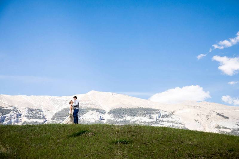 Canmore Wedding Photographer, mountain wedding, summer canmore wedding, rustic canmore wedding, canm