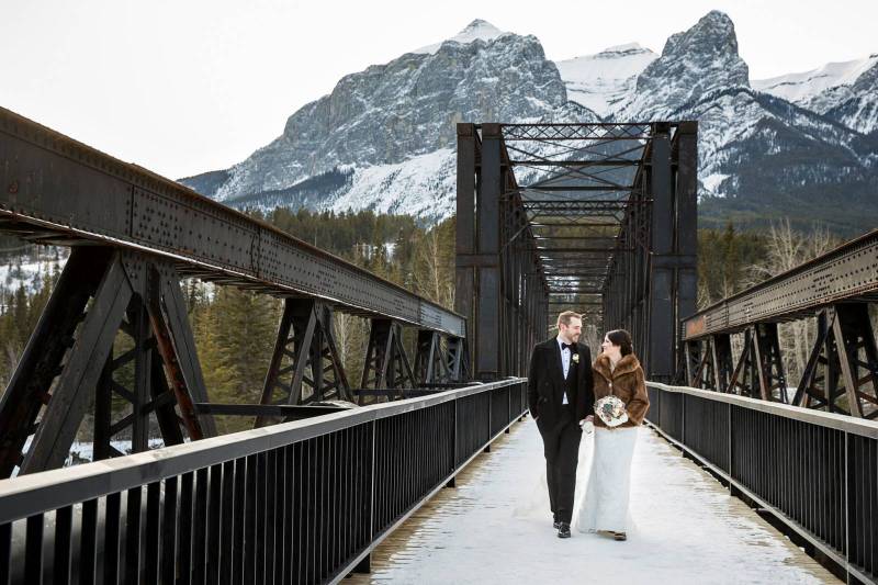 Bride and Groom Portraits, Engine Bridge Canmore, winter wedding, canmore wedding, Canmore wedding p