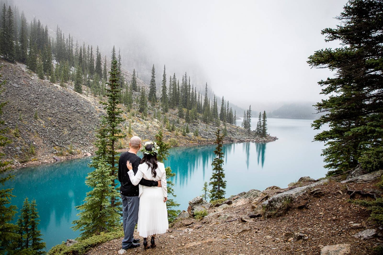 Moraine Lake Engagement, Moraine Lake Engagement Photographer, Banff engagement photographer, mounta