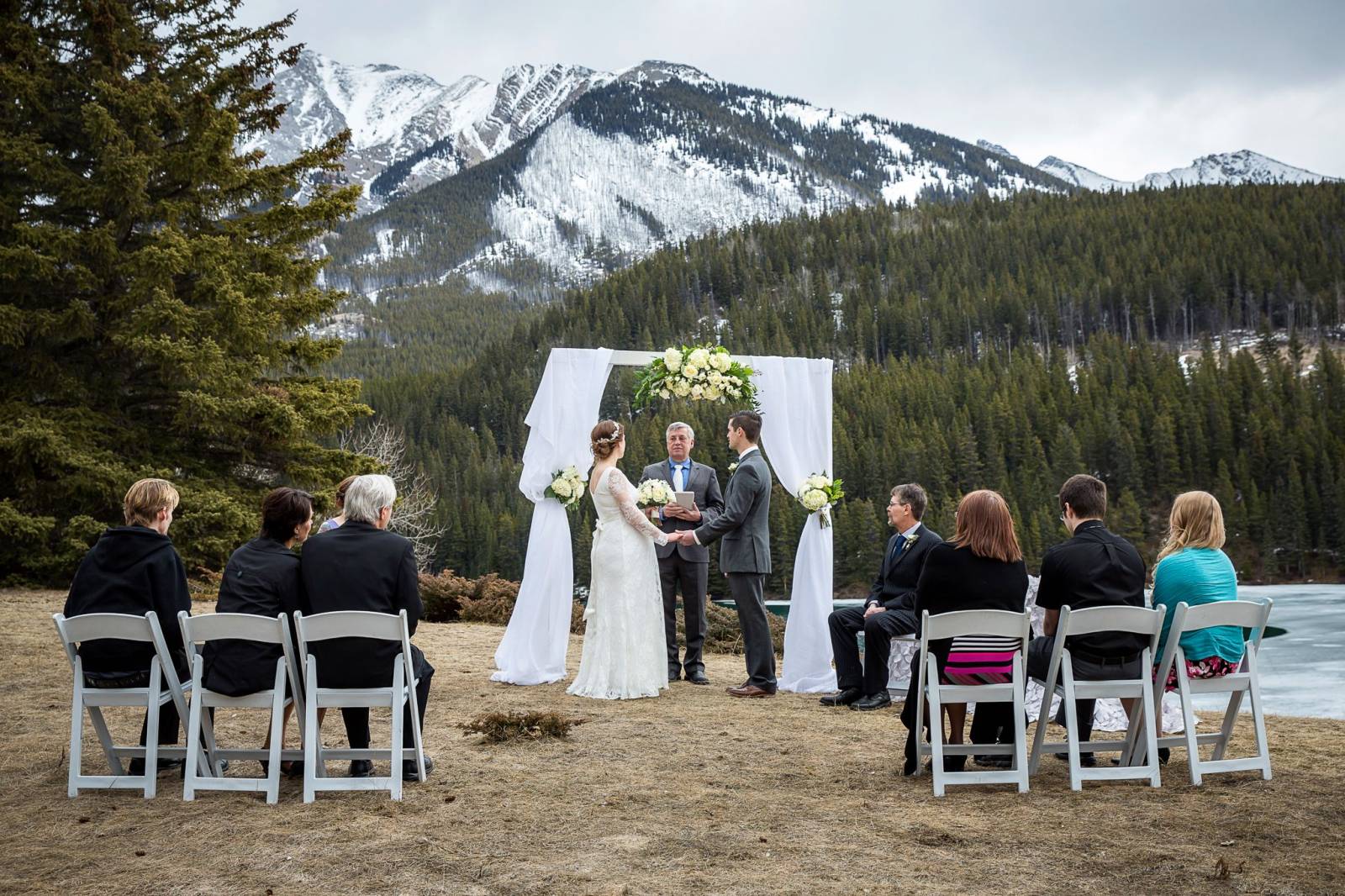 Two Jack Lake Banff outdoor ceremony