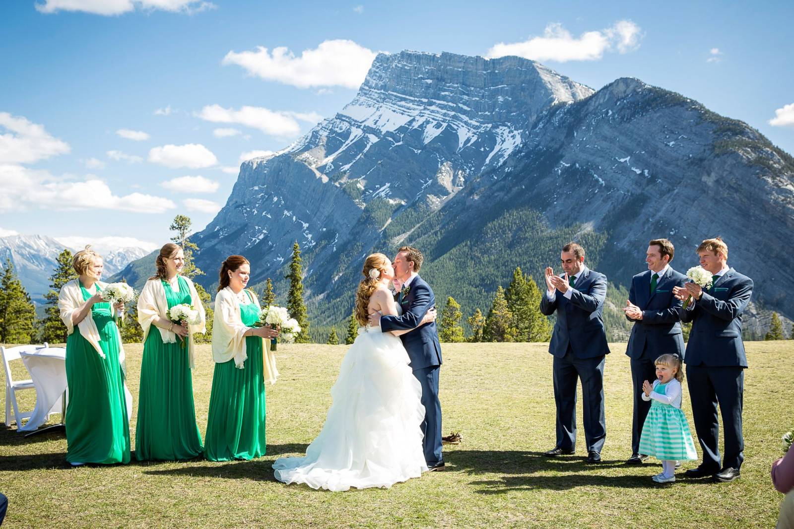 Tunnel Mountain Reservoir outdoor wedding ceremony, banff wedding photographer