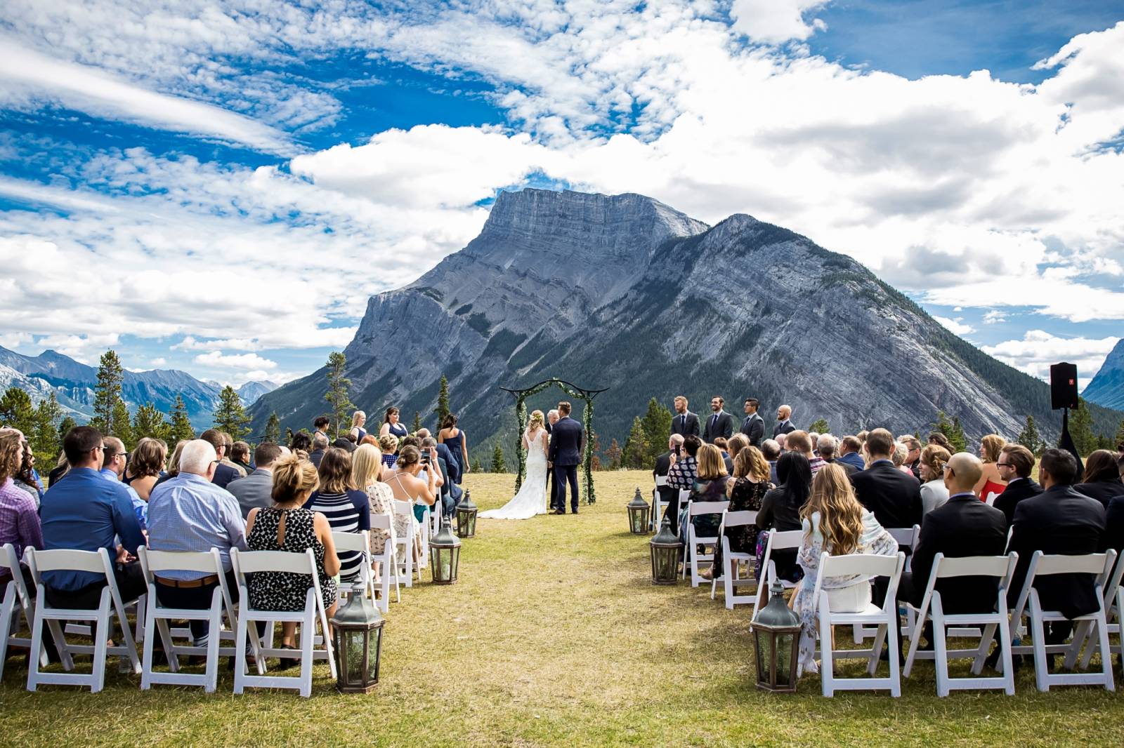 Banff outdoor summer wedding, Banff wedding photographer, Tunnel Mountain Reservoir Ceremony