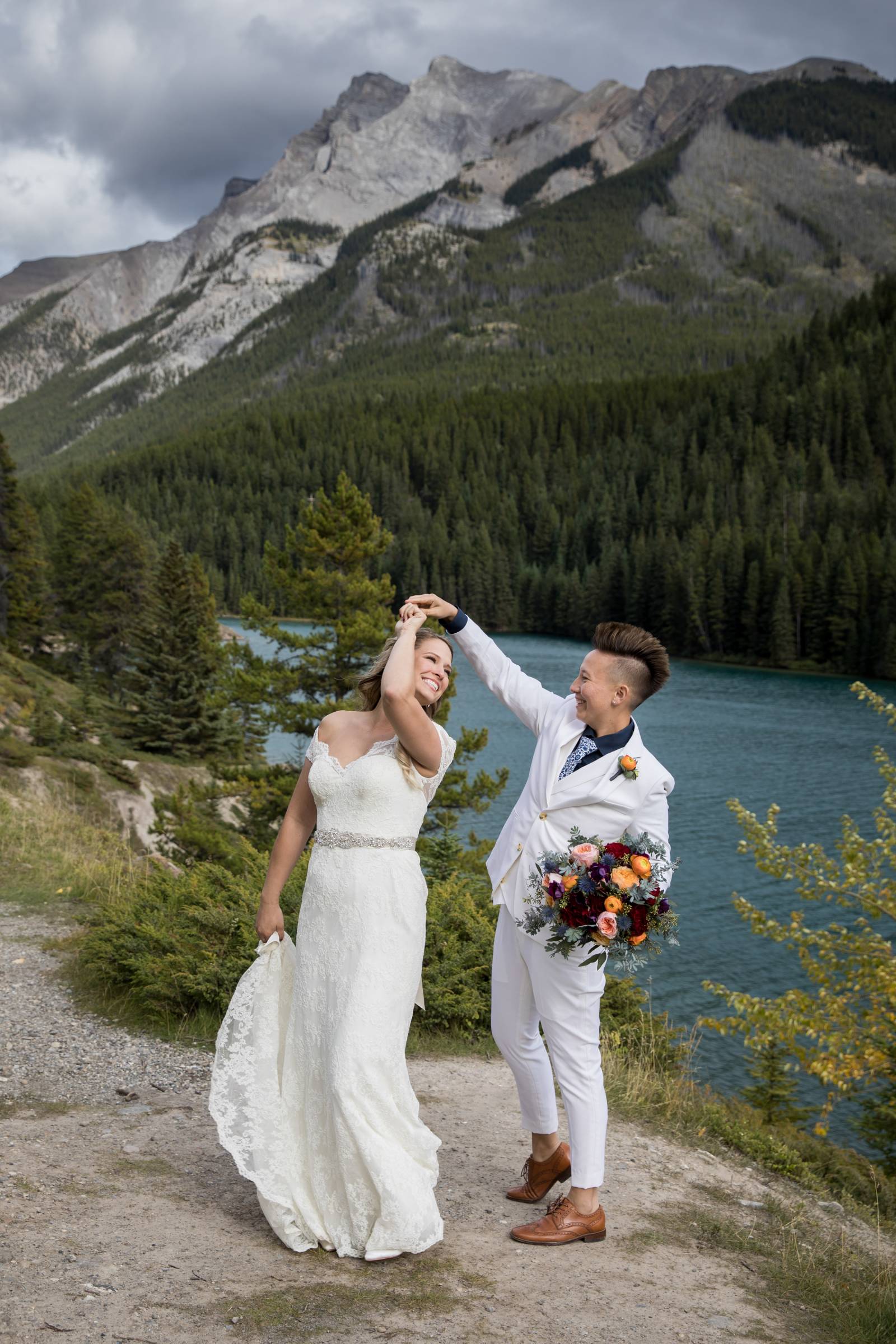 Two Jack Lake Banff National Park, Two Jack Lake elopement, Two Jack Lake Wedding, Two Jack Lake cer