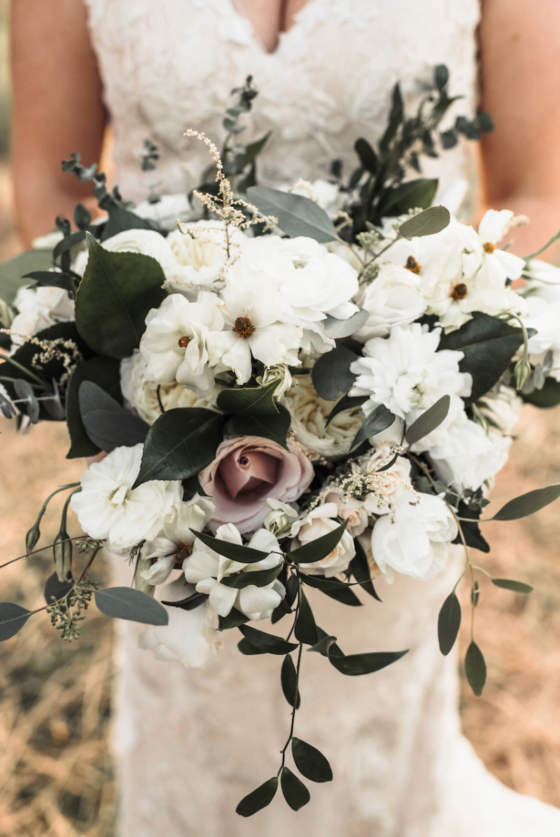 This Classic & Moody Lost Sierra Wedding Proves the Iconic Color ...