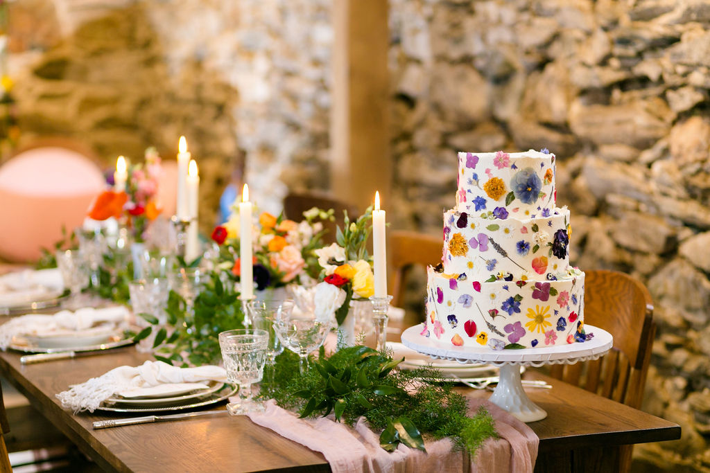 Spring floral cake and table setting